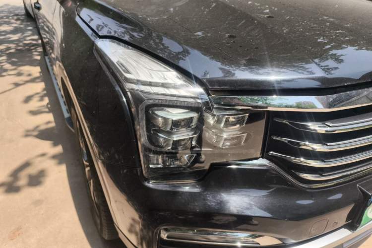 Used GAC Trumpchi GS8 2017 320T Four-Wheel Drive Luxury Smart Connectivity Version (7 Seats) Right Front Headlight