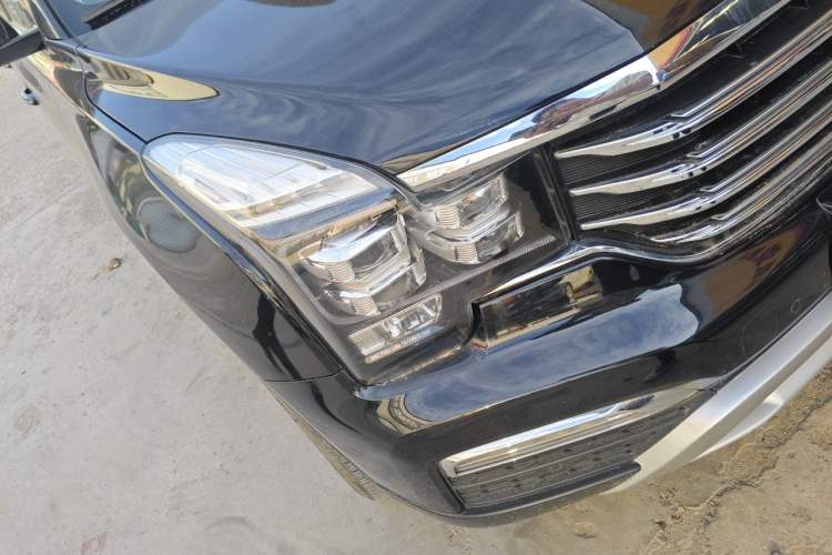 Used GAC Trumpchi GS8 2017 320T Two-Wheel Drive Luxury Smart Connectivity Version (7 Seats) Right Front Headlight