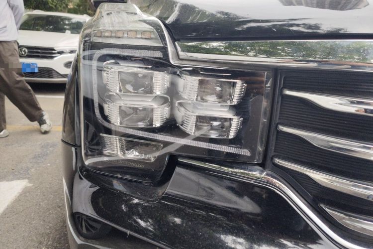 Used GAC Trumpchi GS8 2017 320T Two-Wheel Drive Luxury Smart Connectivity Version (7 Seats) Right Front Headlight