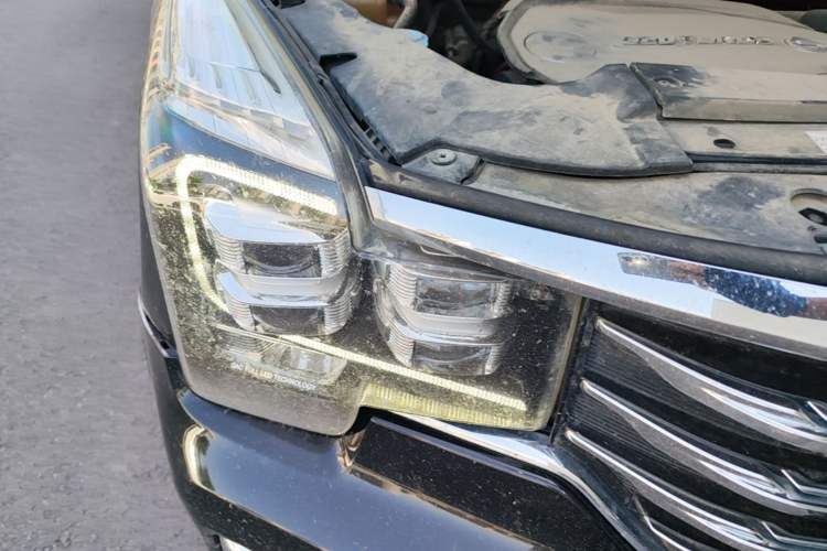 Used GAC Trumpchi GS8 2017 320T Two-Wheel Drive Luxury Smart Connectivity Version (7 Seats) Right Front Headlight