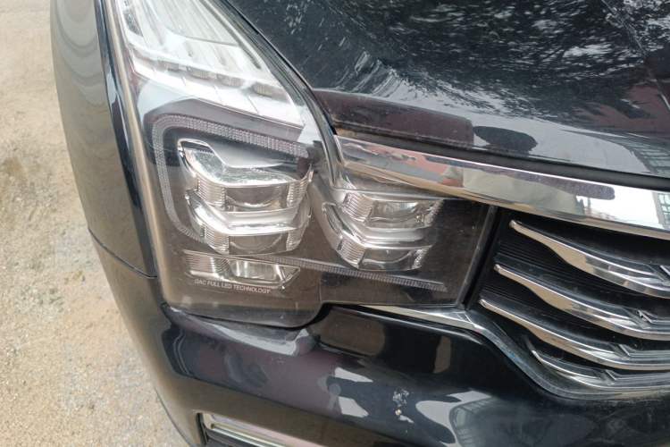 Used GAC Trumpchi GS8 2017 320T Two-Wheel Drive Luxury Smart Connectivity Version (7 Seats) Right Front Headlight
