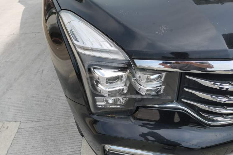Used GAC Trumpchi GS8 2017 320T Two-Wheel Drive Luxury Smart Connectivity Version (7 Seats) Right Front Headlight
