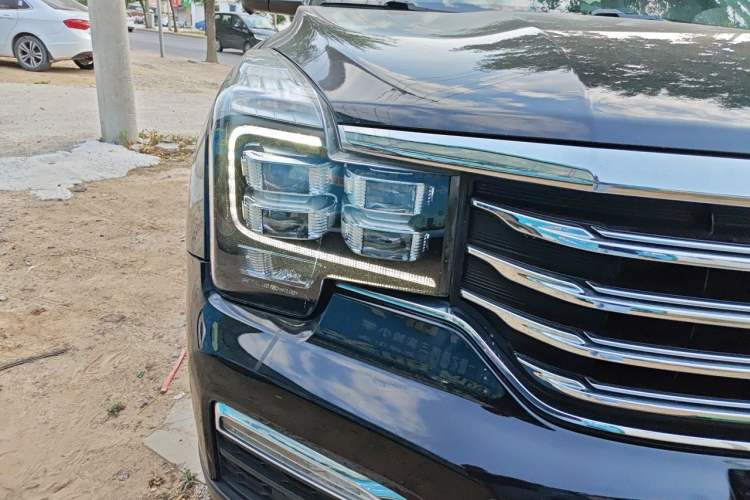 Used GAC Trumpchi GS8 2017 320T Two-Wheel Drive Luxury Smart Connectivity Version (7 Seats) Right Front Headlight