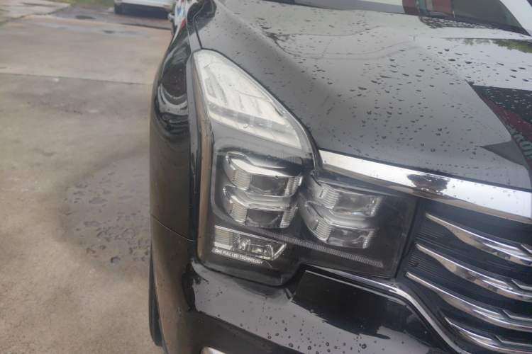 Used GAC Trumpchi GS8 2017 320T Two-Wheel Drive Luxury Smart Connectivity Version (7 Seats) Right Front Headlight
