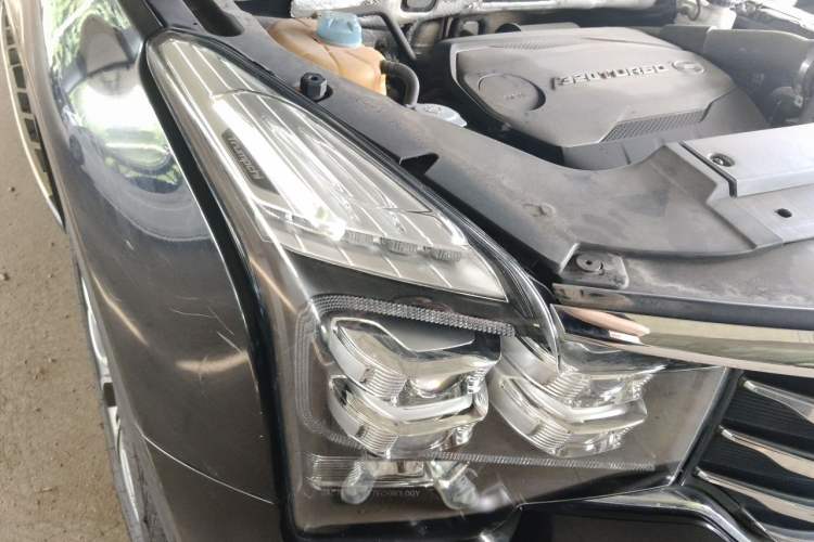 Used GAC Trumpchi GS8 2017 320T Two-Wheel Drive Luxury Smart Connectivity Version (7 Seats) Right Front Headlight