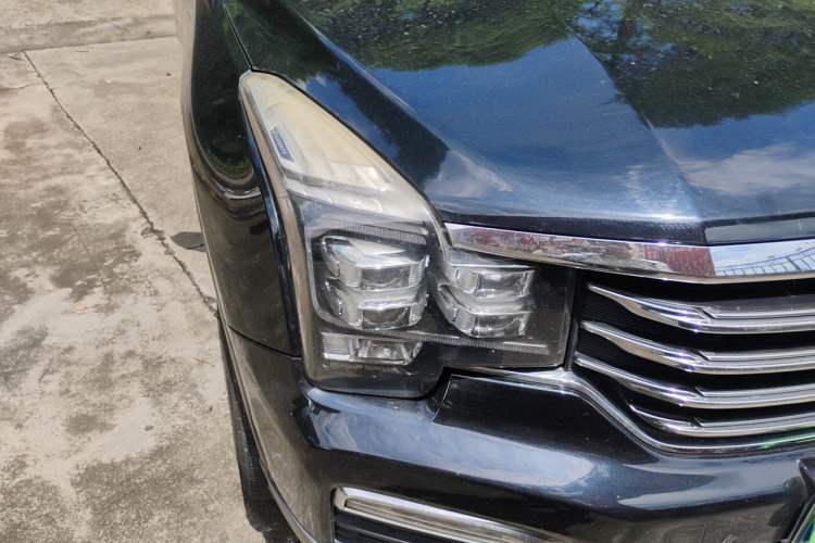 Used GAC Trumpchi GS8 2017 320T Two-Wheel Drive Luxury Smart Connectivity Version (7 Seats) Right Front Headlight