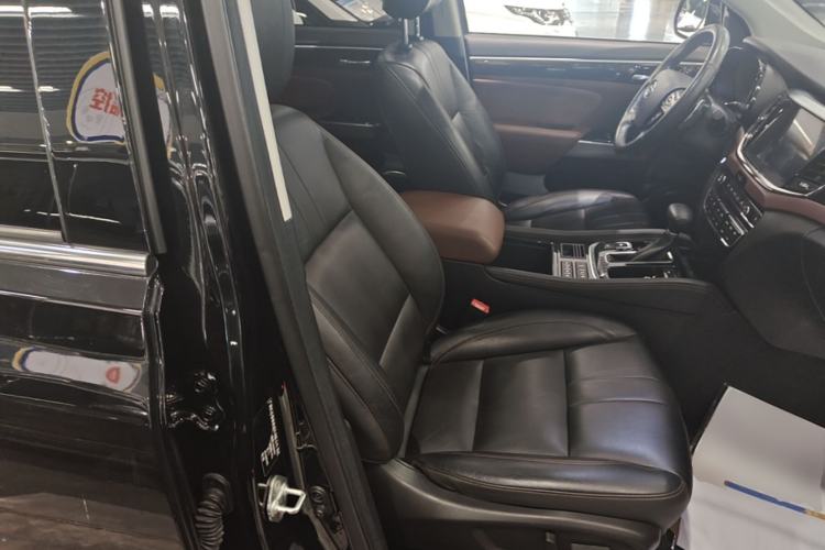 Used GAC Trumpchi GS8 2017 320T Two-Wheel Drive Luxury Smart Connectivity Version (7 Seats) Right Front Seat