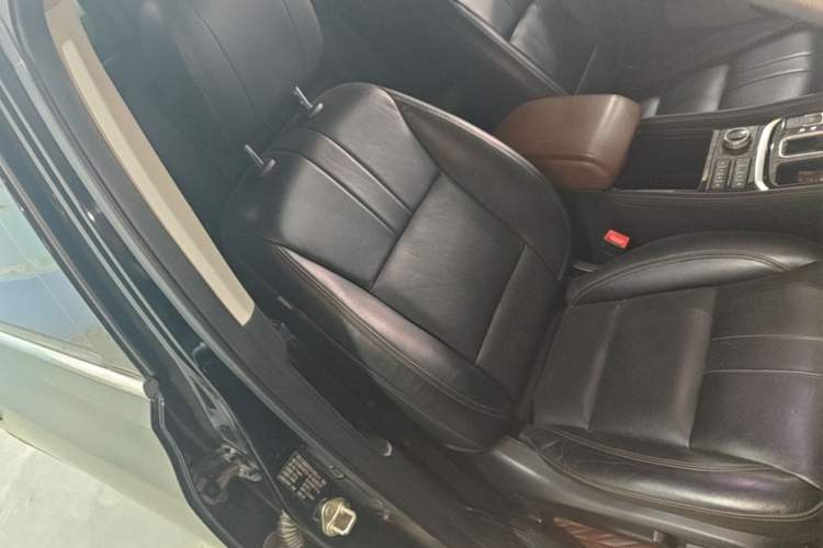 Used GAC Trumpchi GS8 2017 320T Four-Wheel Drive Luxury Smart Connectivity Version (7 Seats) Right Front Seat