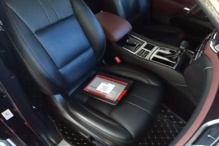 Used GAC Trumpchi GS8 2017 320T Two-Wheel Drive Luxury Smart Connectivity Version (7 Seats) Right Front Seat