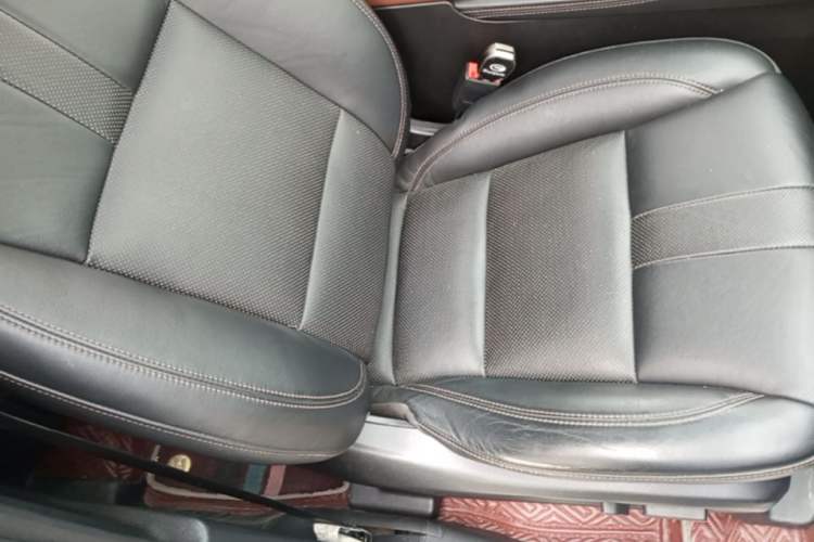 Used GAC Trumpchi GS8 2017 320T Two-Wheel Drive Luxury Smart Connectivity Version (7 Seats) Right Front Seat