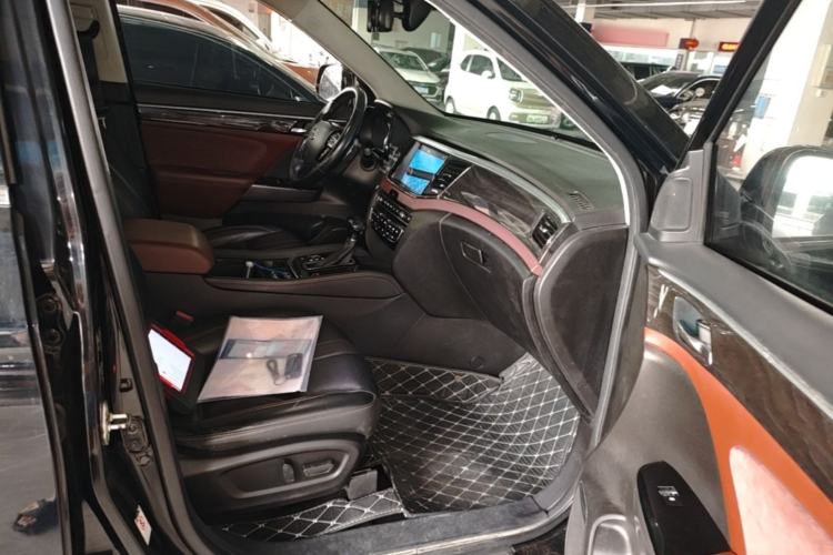 Used GAC Trumpchi GS8 2017 320T Two-Wheel Drive Luxury Smart Connectivity Version (7 Seats) Right Front Seat