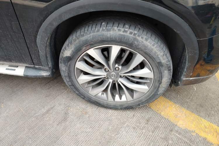 Used GAC Trumpchi GS8 2017 320T Two-Wheel Drive Luxury Smart Connectivity Version (7 Seats) Right Front Wheel Hub