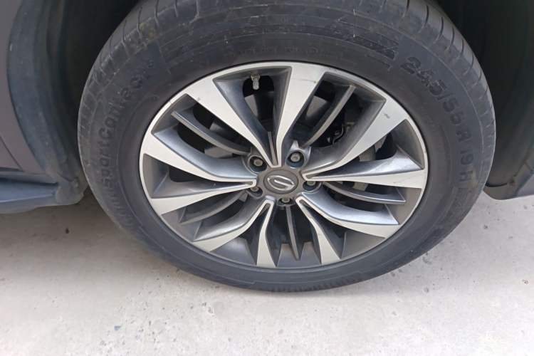 Used GAC Trumpchi GS8 2017 320T Four-Wheel Drive Luxury Smart Connectivity Version (7 Seats) Right Front Wheel Hub