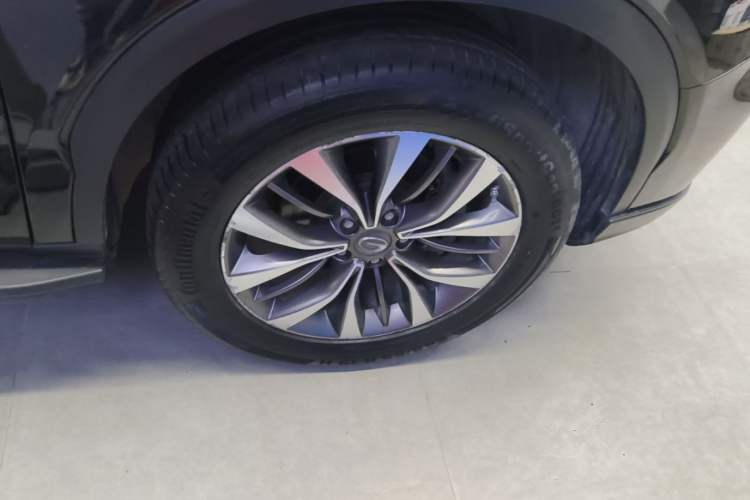 Used GAC Trumpchi GS8 2017 320T Two-Wheel Drive Luxury Smart Connectivity Version (7 Seats) Right Front Wheel Hub