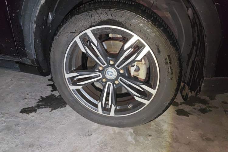 Used GAC Trumpchi GS8 2017 320T Two-Wheel Drive Luxury Edition (7 Seats) Right Front Wheel Hub