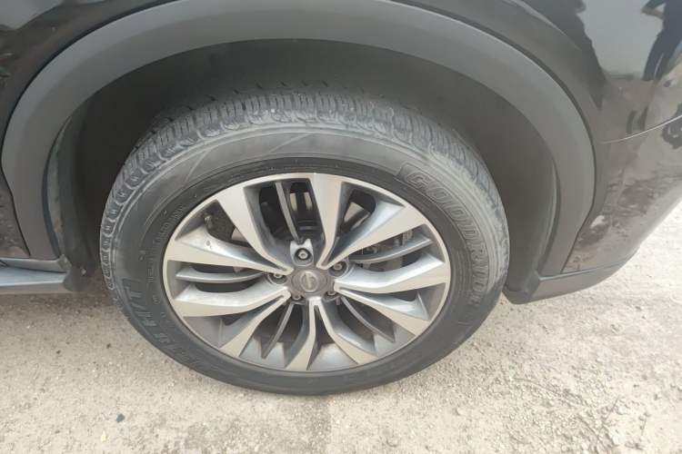 Used GAC Trumpchi GS8 2017 320T Two-Wheel Drive Luxury Smart Connectivity Version (7 Seats) Right Front Wheel Hub