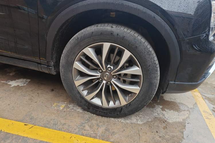 Used GAC Trumpchi GS8 2017 320T Four-Wheel Drive Luxury Smart Connectivity Version (7 Seats) Right Front Wheel Hub