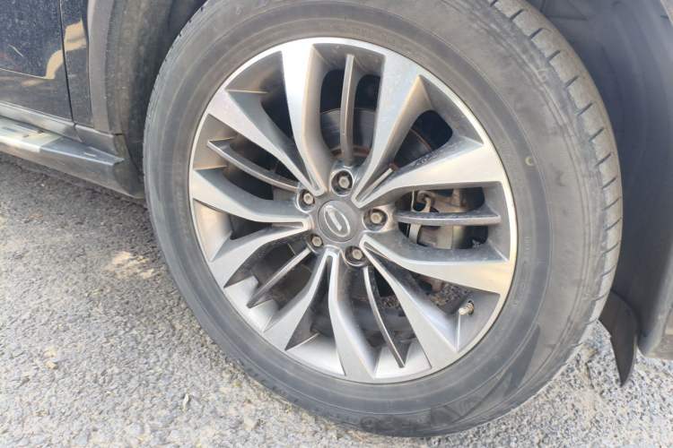 Used GAC Trumpchi GS8 2017 320T Four-Wheel Drive Luxury Smart Connectivity Version (7 Seats) Right Front Wheel Hub
