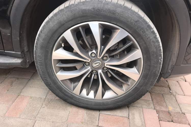 Used GAC Trumpchi GS8 2017 320T Four-Wheel Drive Luxury Smart Connectivity Version (7 Seats) Right Front Wheel Hub