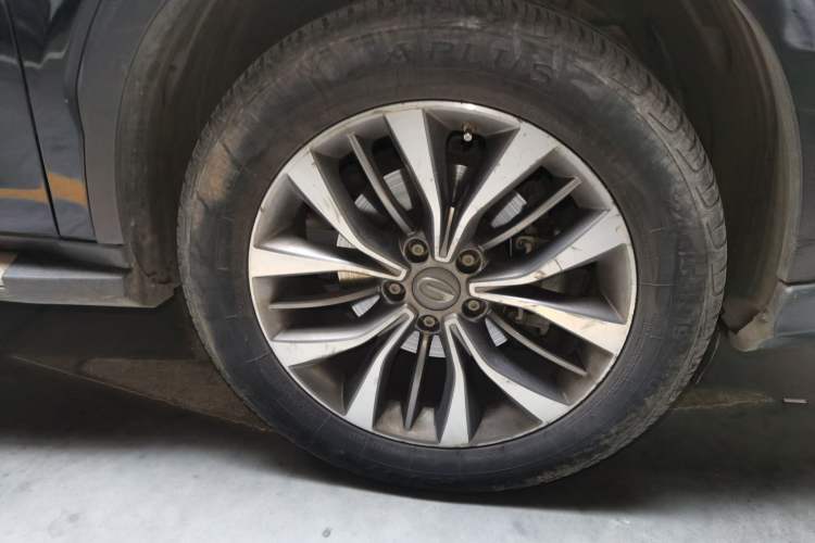 Used GAC Trumpchi GS8 2017 320T Two-Wheel Drive Luxury Edition (7 Seats) Right Front Wheel Hub