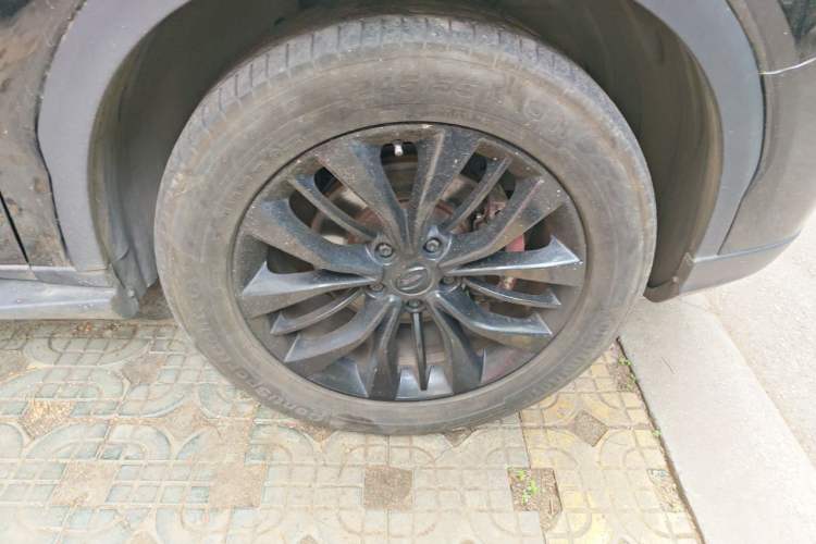 Used GAC Trumpchi GS8 2017 320T Two-Wheel Drive Luxury Edition (7 Seats) Right Front Wheel Hub