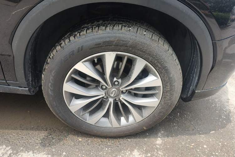 Used GAC Trumpchi GS8 2017 320T Two-Wheel Drive Luxury Smart Connectivity Version (7 Seats) Right Front Wheel Hub
