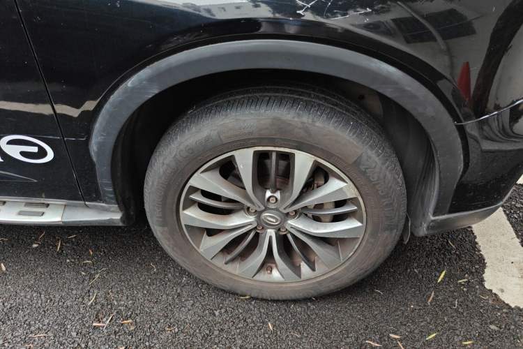 Used GAC Trumpchi GS8 2017 320T Two-Wheel Drive Luxury Smart Connectivity Version (7 Seats) Right Front Wheel Hub