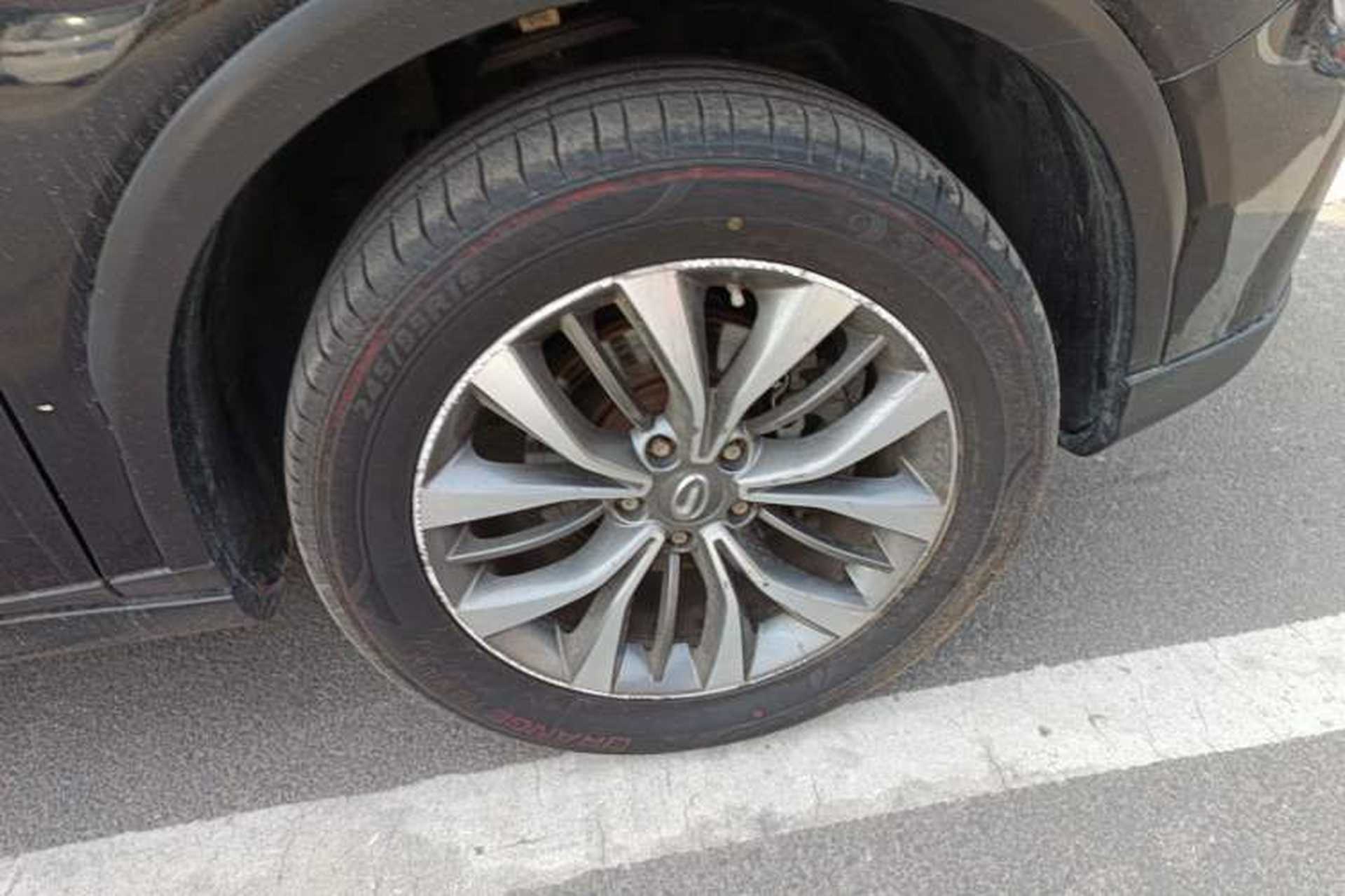 Used GAC Trumpchi GS8 2017 320T Four-Wheel Drive Luxury Smart Connectivity Version (7 Seats) Right Front Wheel Hub