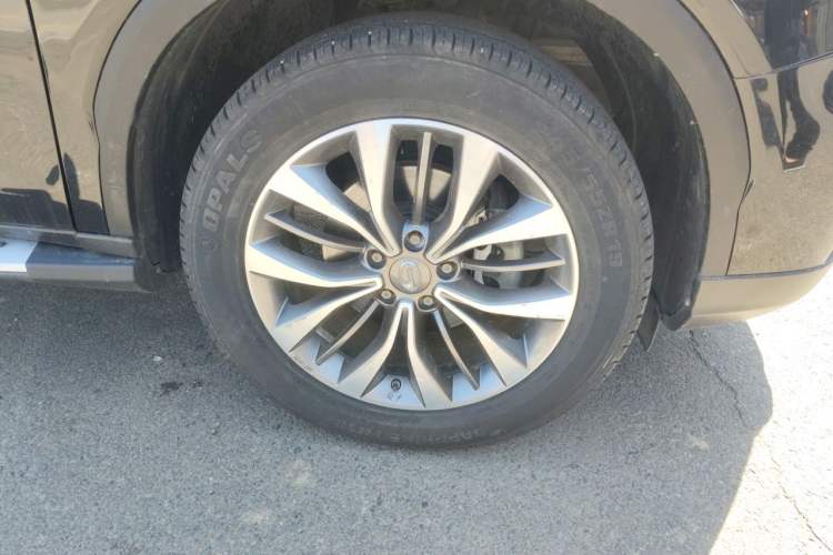 Used GAC Trumpchi GS8 2017 320T Two-Wheel Drive Luxury Smart Connectivity Version (7 Seats) Right Front Wheel Hub