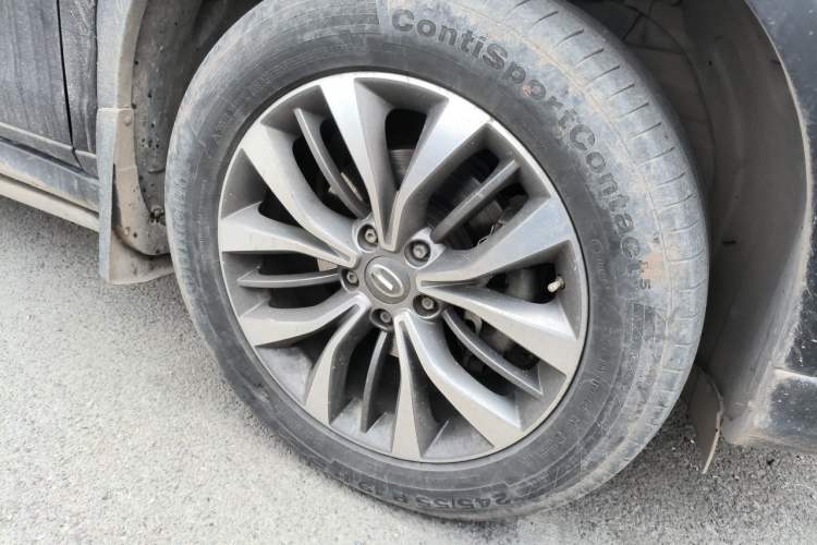 Used GAC Trumpchi GS8 2017 320T Four-Wheel Drive Luxury Smart Connectivity Version (7 Seats) Right Front Wheel Hub