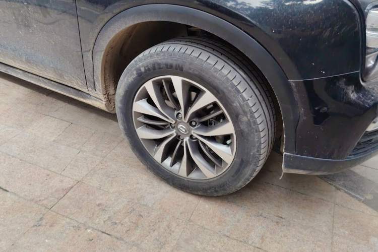 Used GAC Trumpchi GS8 2017 320T Two-Wheel Drive Luxury Smart Connectivity Version (7 Seats) Right Front Wheel Hub