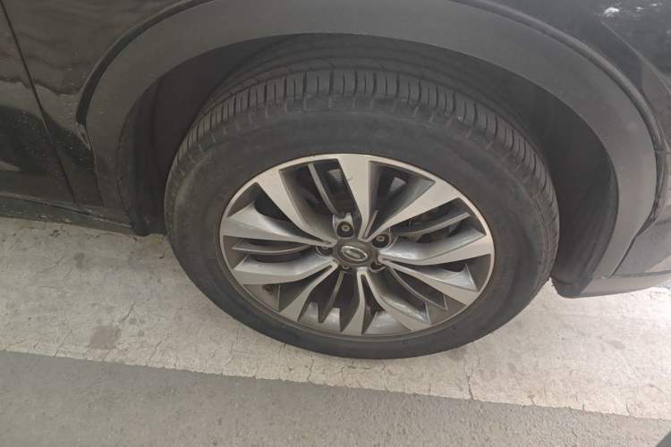 Used GAC Trumpchi GS8 2017 320T Two-Wheel Drive Luxury Smart Connectivity Version (7 Seats) Right Front Wheel Hub