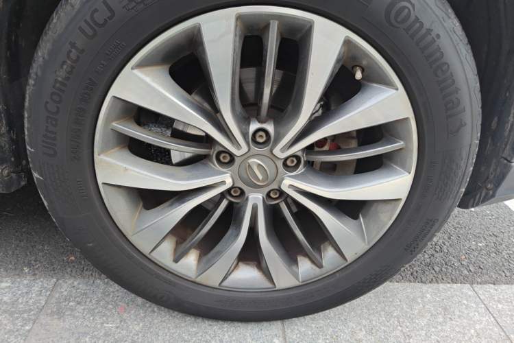Used GAC Trumpchi GS8 2017 320T Two-Wheel Drive Luxury Smart Connectivity Version (7 Seats) Right Front Wheel Hub