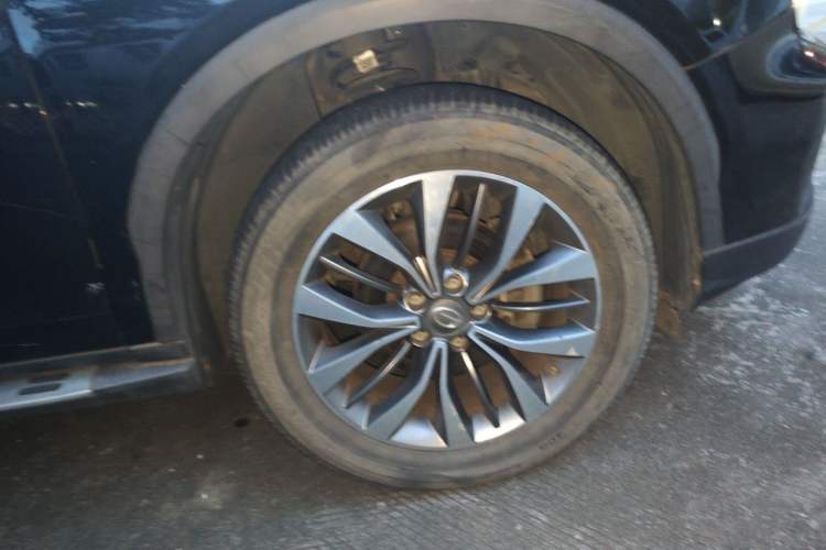 Used GAC Trumpchi GS8 2017 320T Two-Wheel Drive Prestige Version (7 Seats) Right Front Wheel Hub