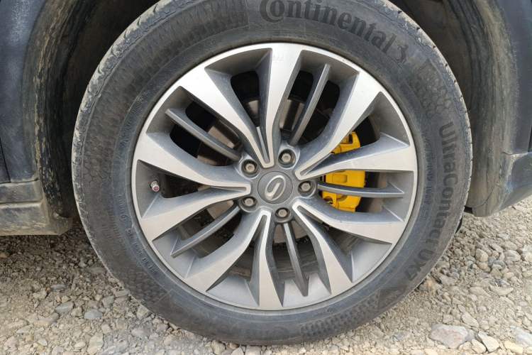 Used GAC Trumpchi GS8 2017 320T Two-Wheel Drive Luxury Smart Connectivity Version (7 Seats) Right Front Wheel Hub
