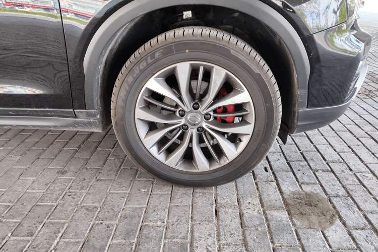 Used GAC Trumpchi GS8 2017 320T Two-Wheel Drive Luxury Smart Connectivity Version (7 Seats) Right Front Wheel Hub