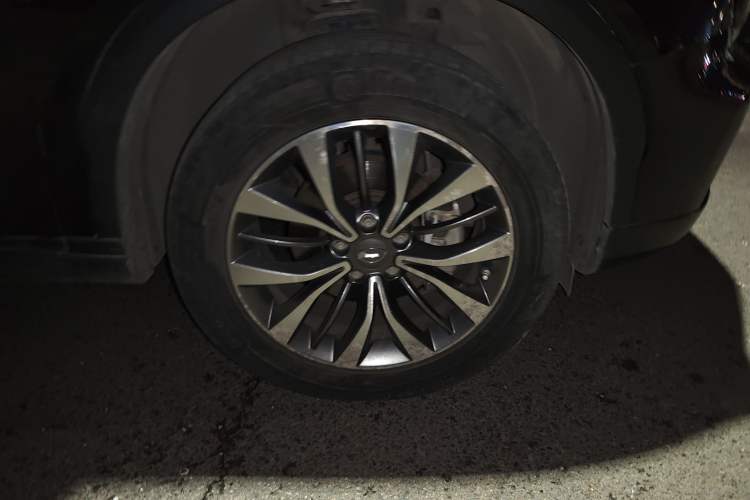 Used GAC Trumpchi GS8 2017 320T Four-Wheel Drive Luxury Smart Connectivity Version (7 Seats) Right Front Wheel Hub