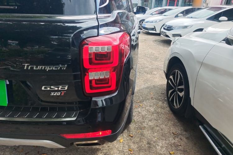 Used GAC Trumpchi GS8 2017 320T Four-Wheel Drive Luxury Smart Connectivity Version (7 Seats) Right Rear Taillight