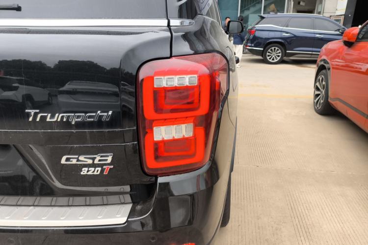 Used GAC Trumpchi GS8 2017 320T Four-Wheel Drive Luxury Smart Connectivity Version (7 Seats) Right Rear Taillight