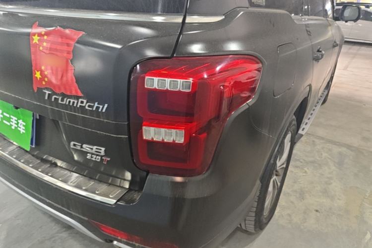 Used GAC Trumpchi GS8 2017 320T Four-Wheel Drive Luxury Smart Connectivity Version (7 Seats) Right Rear Taillight