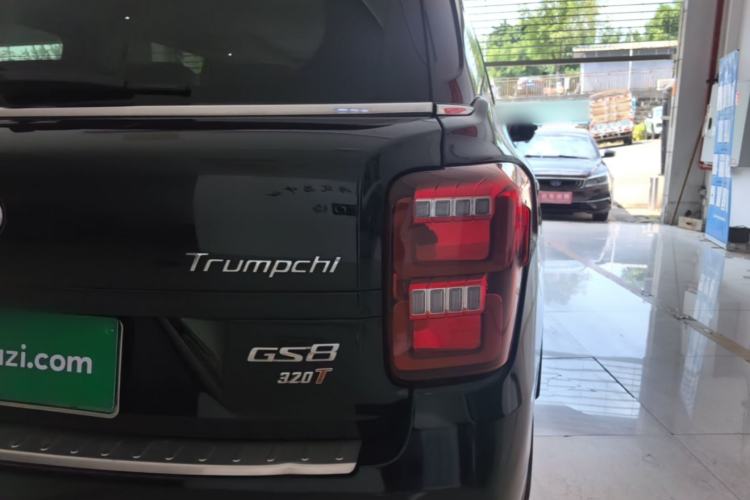 Used GAC Trumpchi GS8 2017 320T Two-Wheel Drive Luxury Smart Connectivity Version (7 Seats) Right Rear Taillight