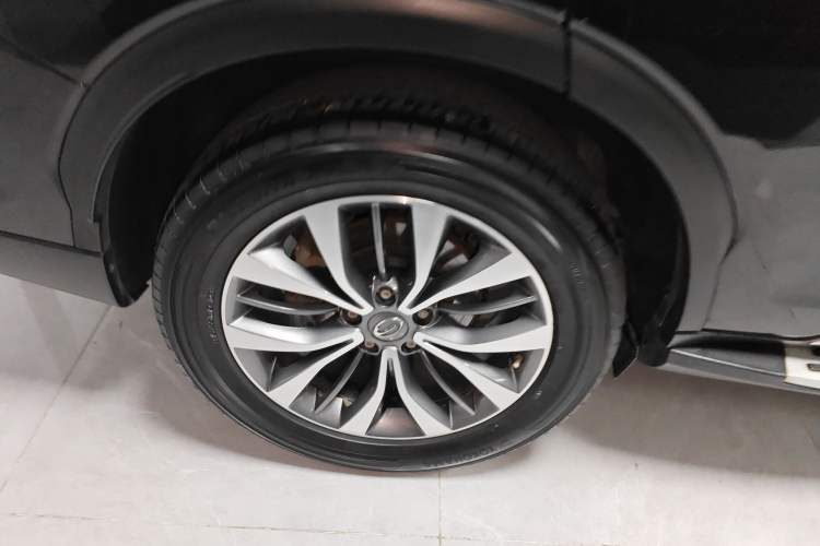 Used GAC Trumpchi GS8 2017 320T Two-Wheel Drive Luxury Smart Connectivity Version (7 Seats) Right Rear Wheel Hub