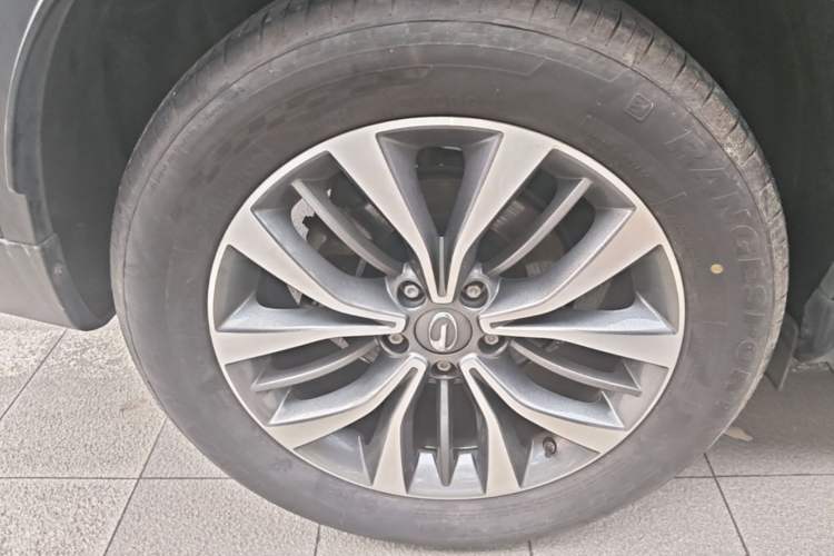 Used GAC Trumpchi GS8 2017 320T Two-Wheel Drive Luxury Smart Connectivity Version (7 Seats) Right Rear Wheel Hub