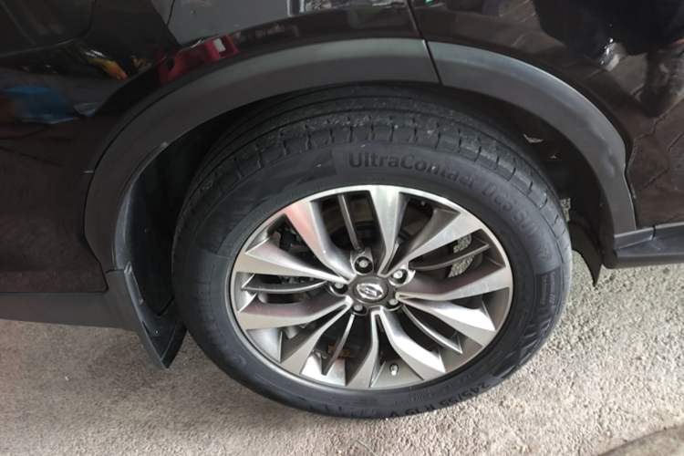 Used GAC Trumpchi GS8 2017 320T Two-Wheel Drive Luxury Smart Connectivity Version (7 Seats) Right Rear Wheel Hub