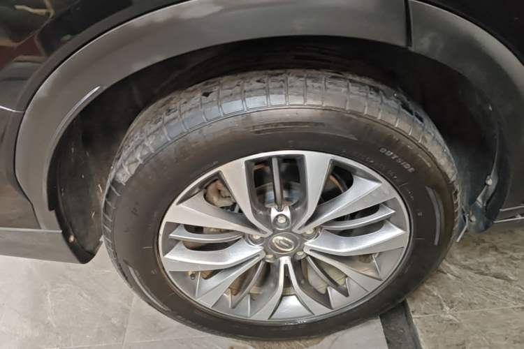 Used GAC Trumpchi GS8 2017 320T Two-Wheel Drive Luxury Smart Connectivity Version (7 Seats) Right Rear Wheel Hub
