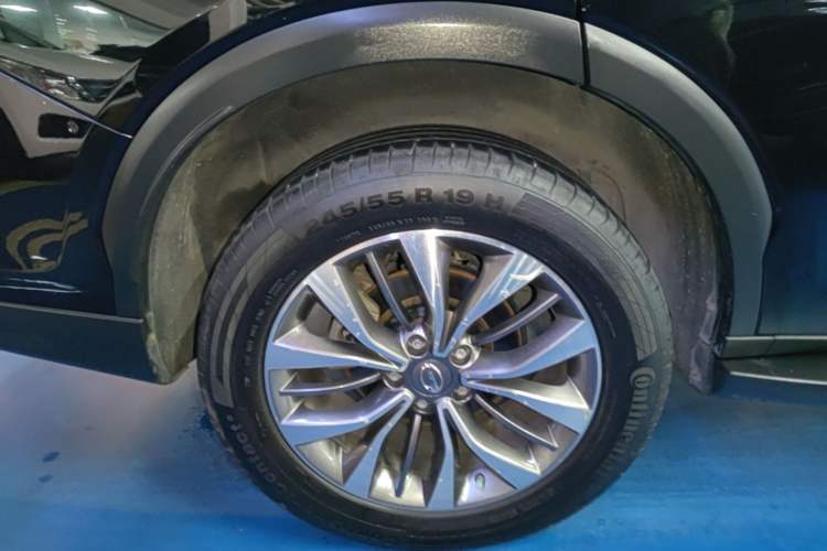 Used GAC Trumpchi GS8 2017 320T Two-Wheel Drive Luxury Smart Connectivity Version (7 Seats) Right Rear Wheel Hub