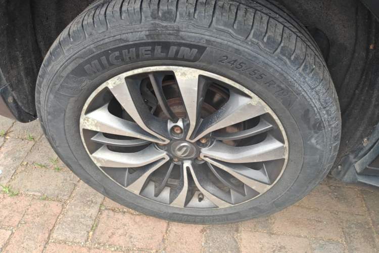 Used GAC Trumpchi GS8 2017 320T Two-Wheel Drive Luxury Smart Connectivity Version (7 Seats) Right Rear Wheel Hub