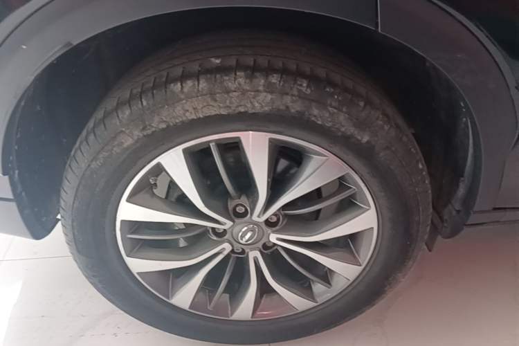 Used GAC Trumpchi GS8 2017 320T Two-Wheel Drive Luxury Smart Connectivity Version (7 Seats) Right Rear Wheel Hub