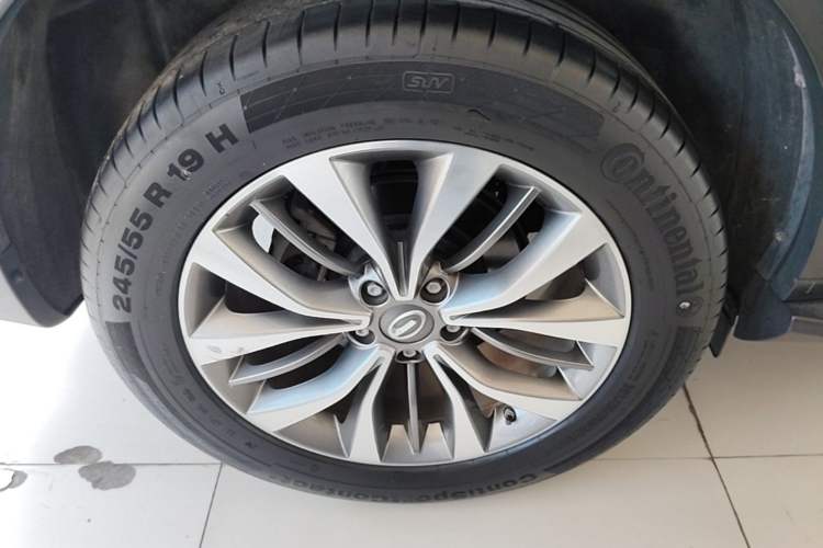 Used GAC Trumpchi GS8 2017 320T Two-Wheel Drive Luxury Smart Connectivity Version (7 Seats) Right Rear Wheel Hub