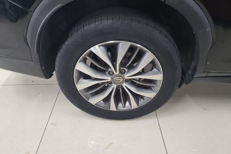 Used GAC Trumpchi GS8 2017 320T Two-Wheel Drive Luxury Edition (7 Seats) Right Rear Wheel Hub